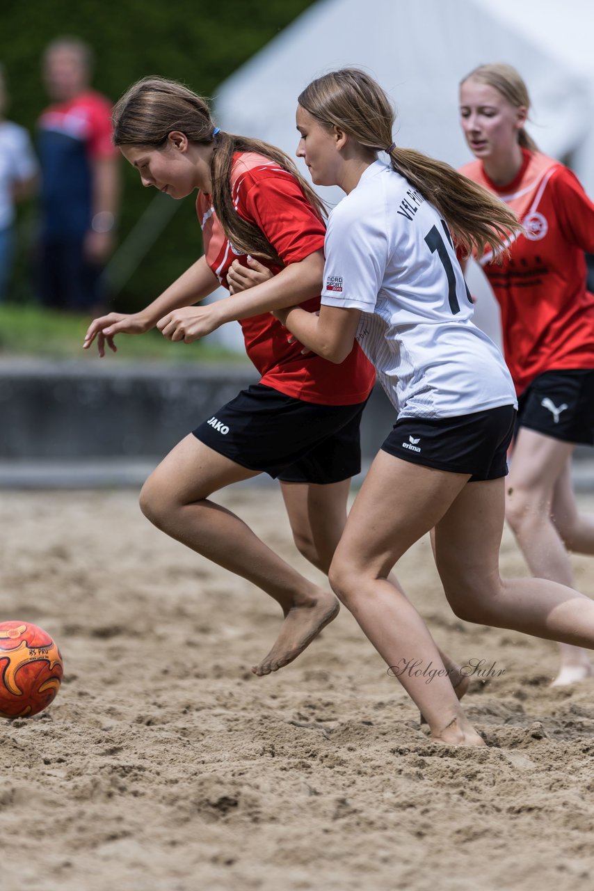 Bild 74 - wBJ/wCJ Beachsoccer Cup